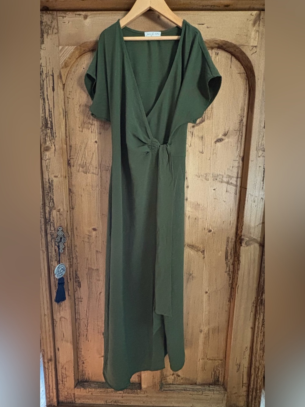 Joie De Vivre Women’s True Wrap Midi Dress in Olive Green Size M